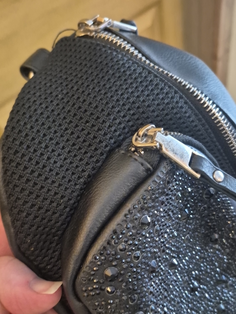 Madden NYC Black Crystal Stud Fanny Pack Belt Bag Adjustable Straps Pockets - Picture 4 of 10